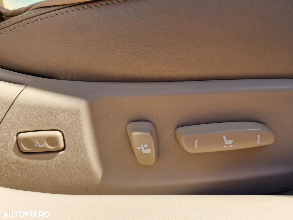 Lexus Seria GS - 17