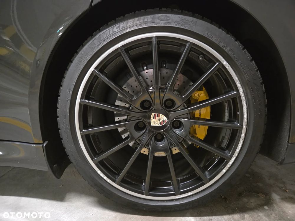 Porsche Panamera GTS - 26