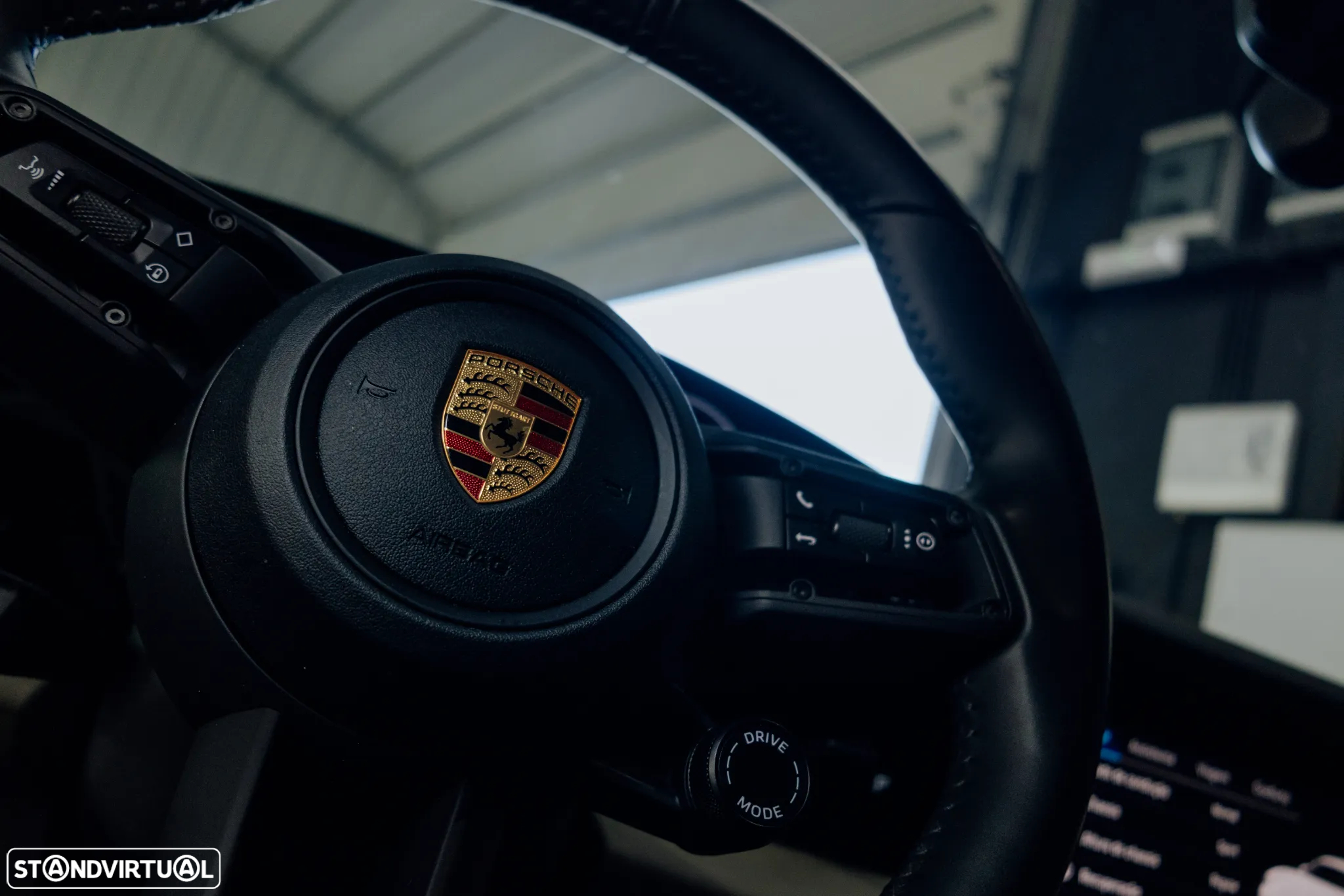 Porsche Taycan 4S - 15