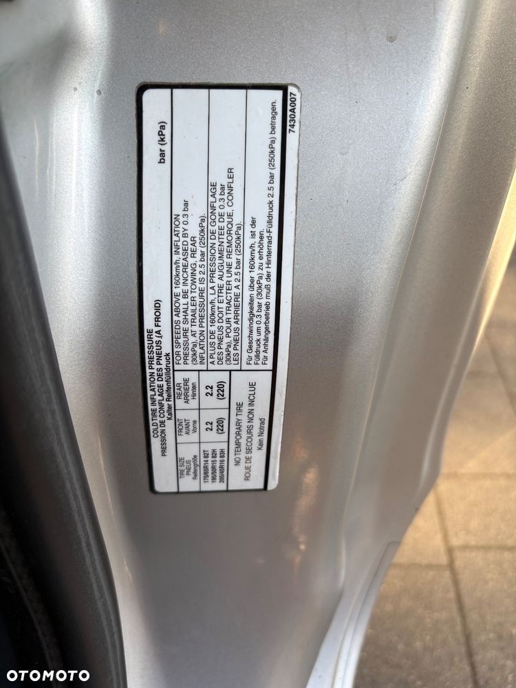 Mitsubishi Colt 1.3 Invite - 21