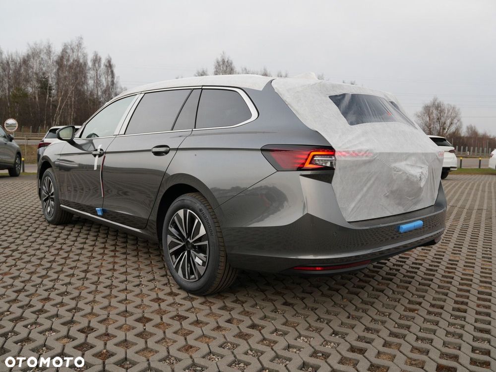 Skoda Superb 2.0 TSI Selection DSG - 12