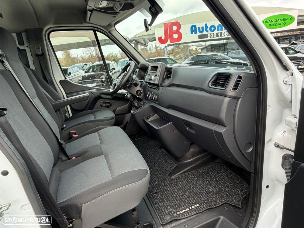 Renault Master 2.3 dCI L4 3.5T 3LUG Nacional - 11