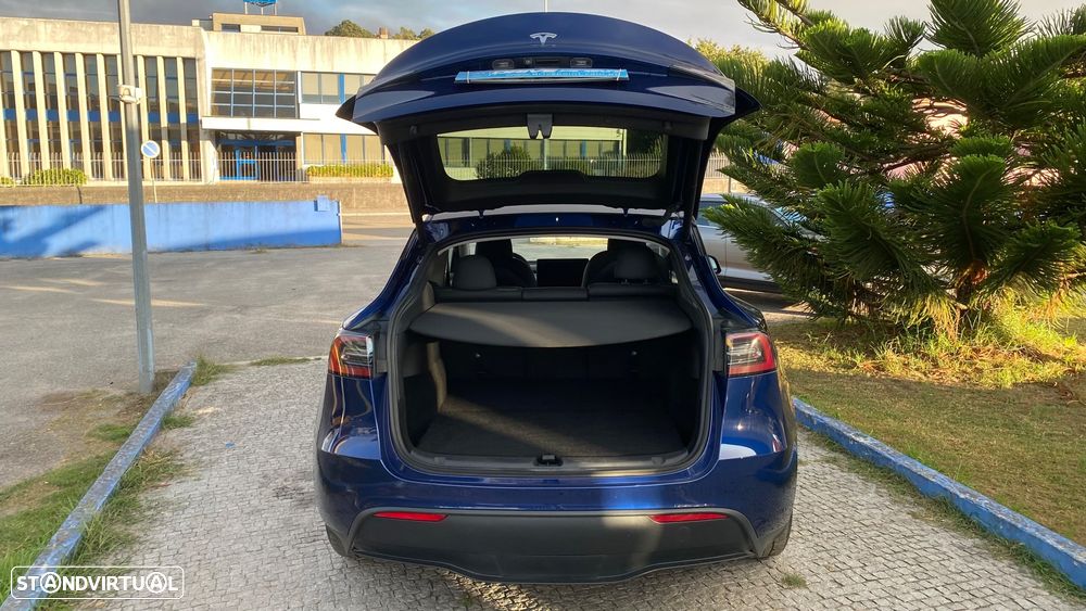 Tesla Model Y Standard - 13