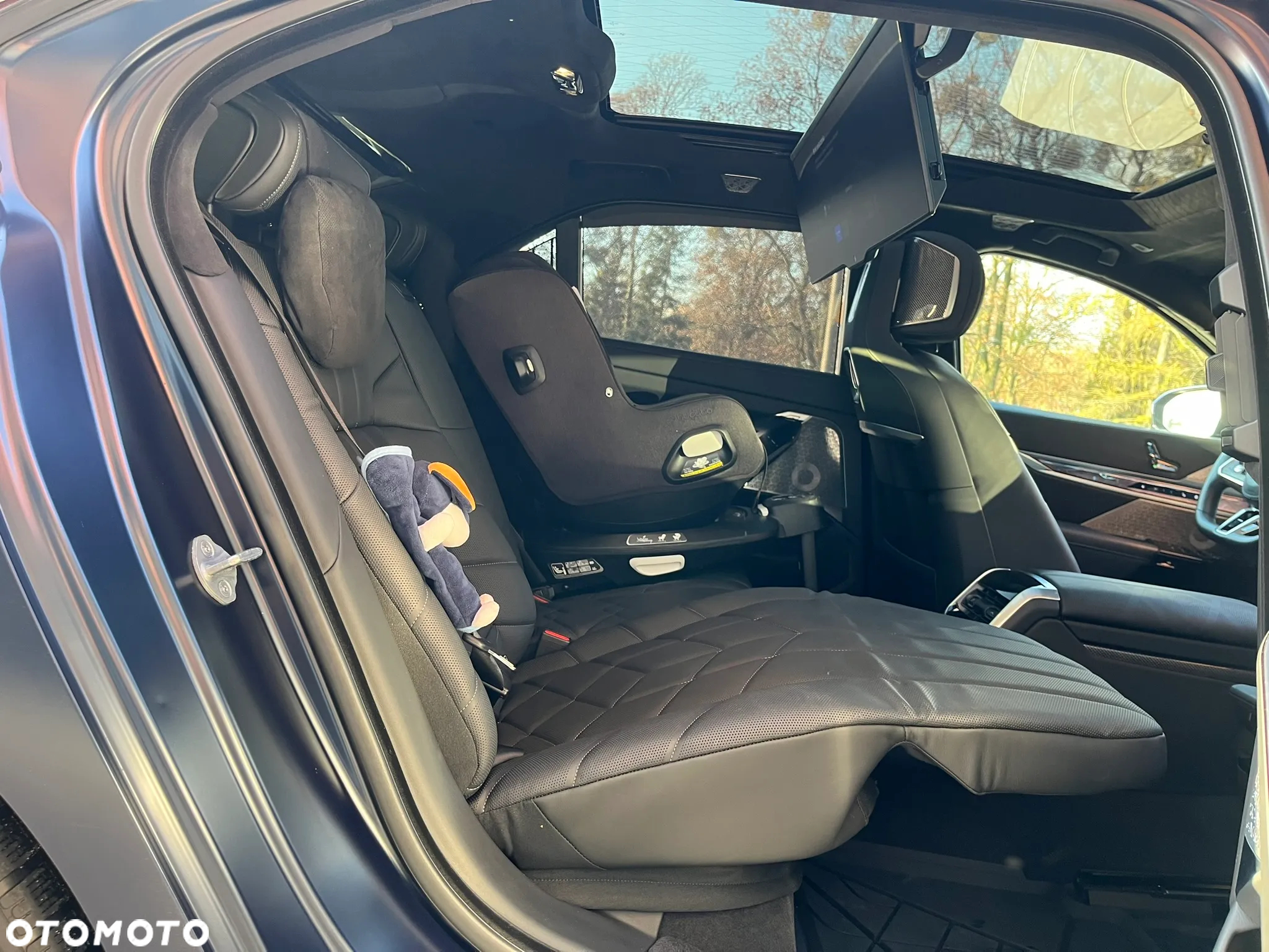 BMW Seria 7 750e PHEV xDrive M Sport sport - 28