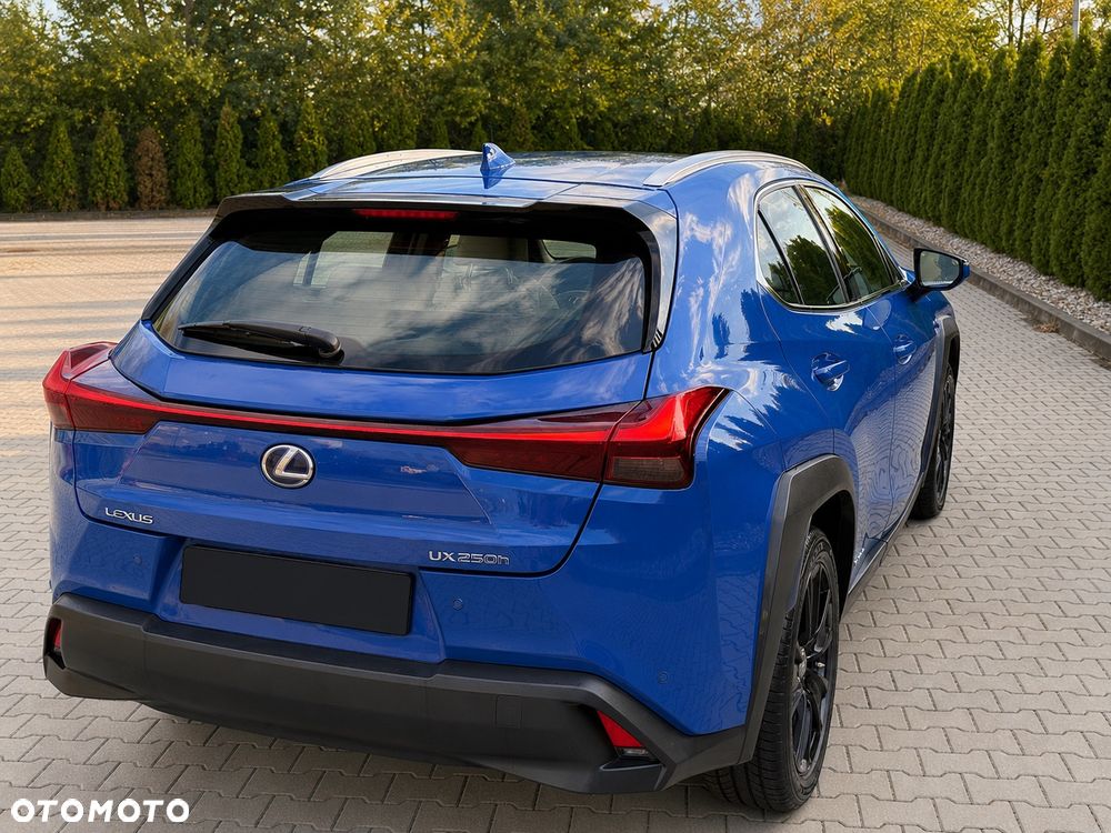 Lexus UX 250h Elegance 2WD - 3