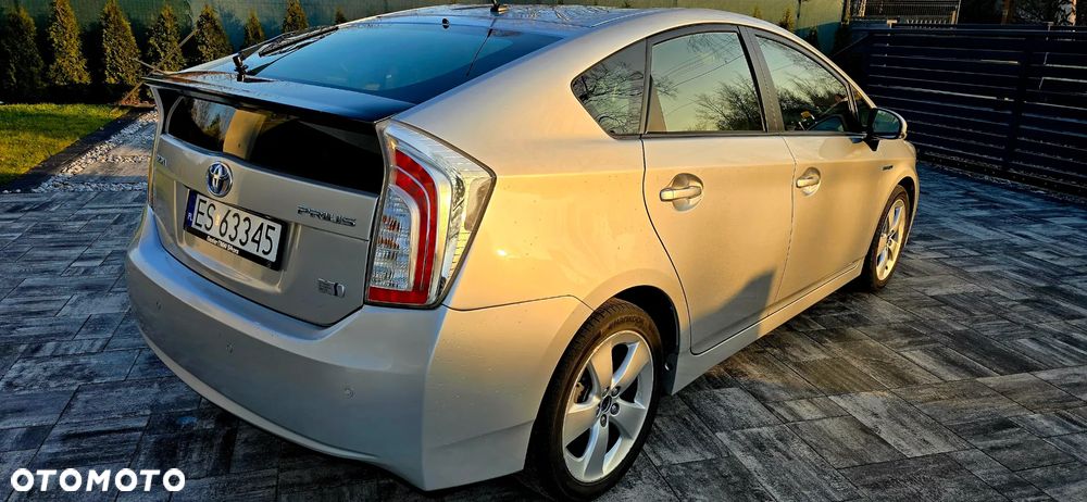 Toyota Prius (Hybrid) - 9