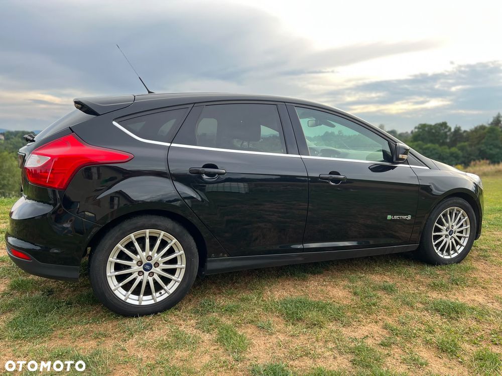 Ford Focus - 11
