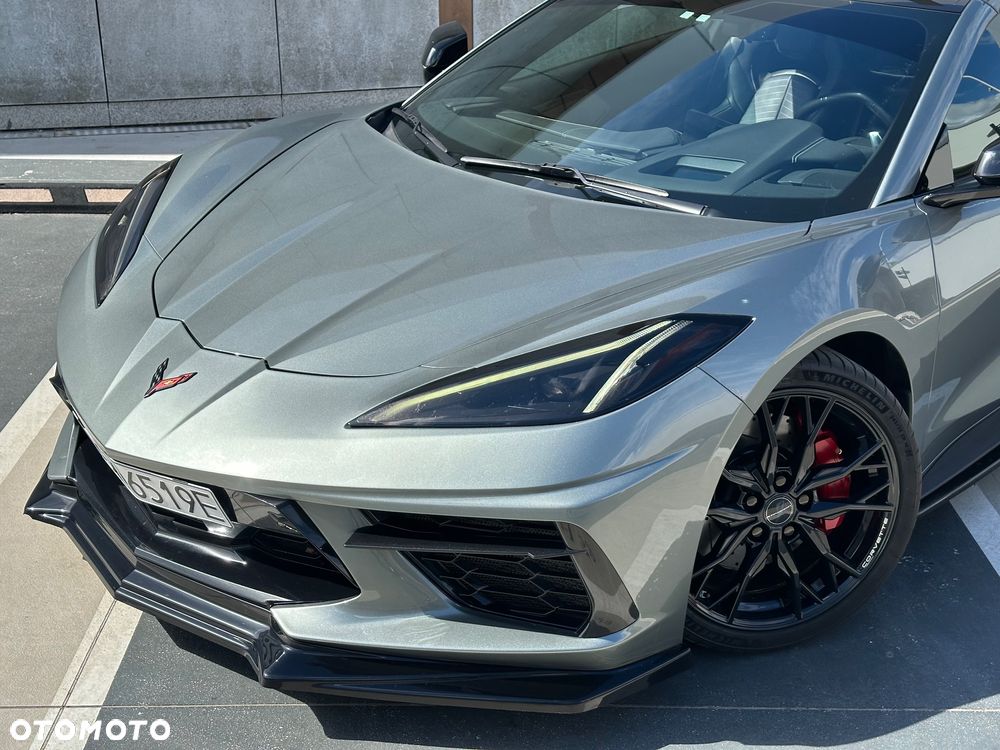 Chevrolet Corvette - 15