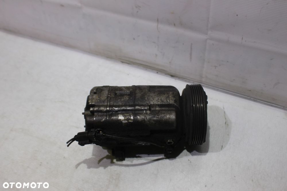 SPRĘŻARKA KLIMATYZACJI VOLKSWAGEN GOLF IV 1.4 - 4