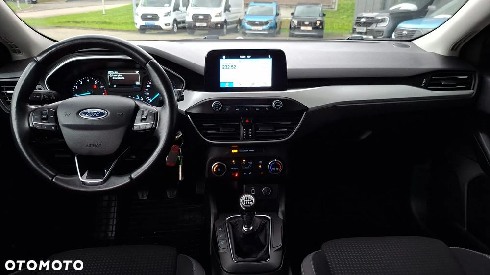 Ford Focus 1.0 EcoBoost Trend Edition - 23