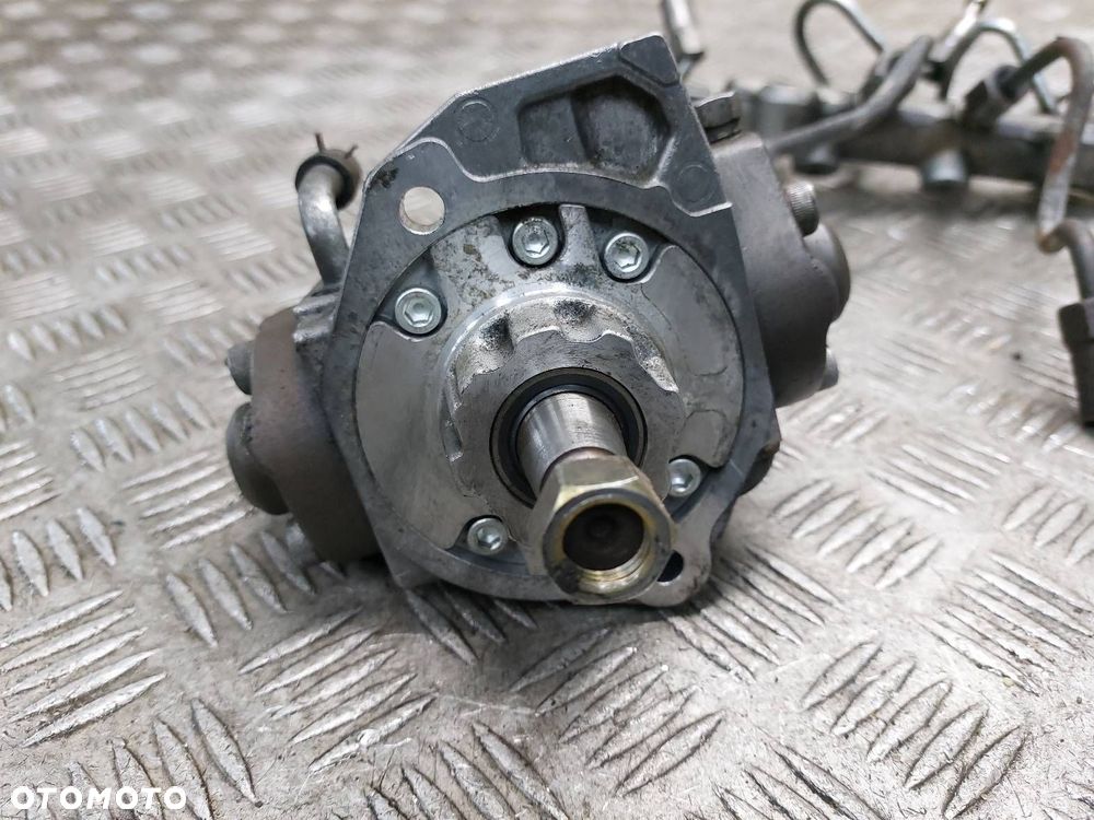 POMPA WTRYSKOWA + WTRYSKIWACZE + LISTWA KOMPLET MAZDA 6 I LIFT 2.0 DI - 4