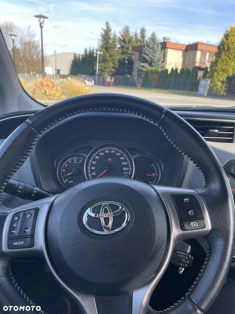 Toyota Yaris 1.4 D-4D Life - 11