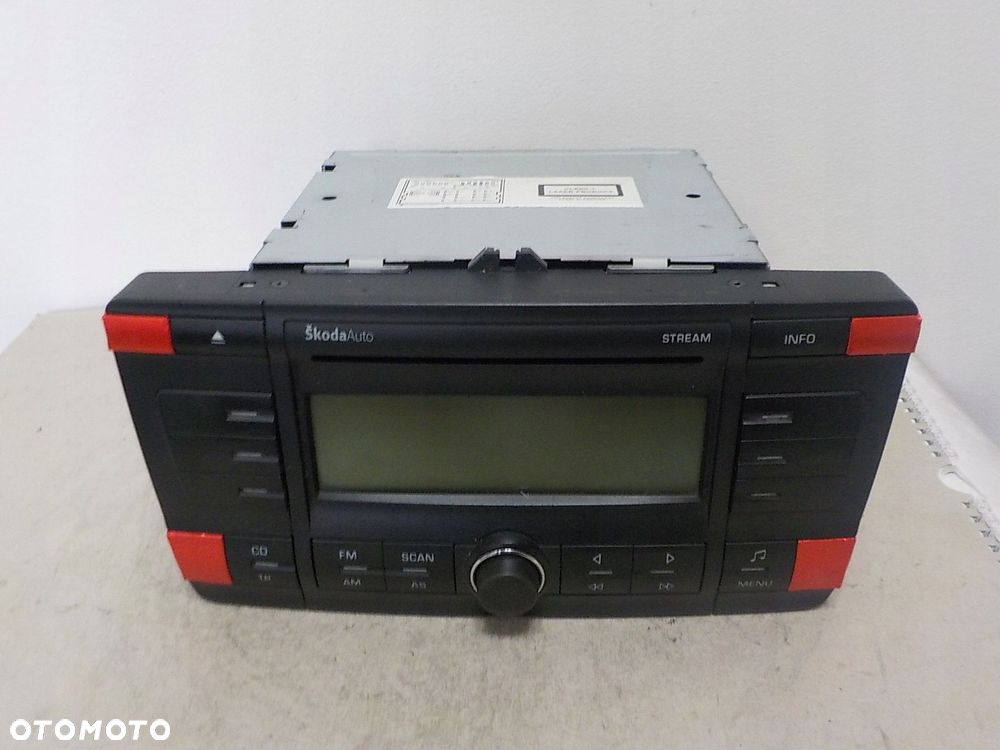 SKODA OCTAVIA II RADIO STREAM MP3 1Z0035161C - 1