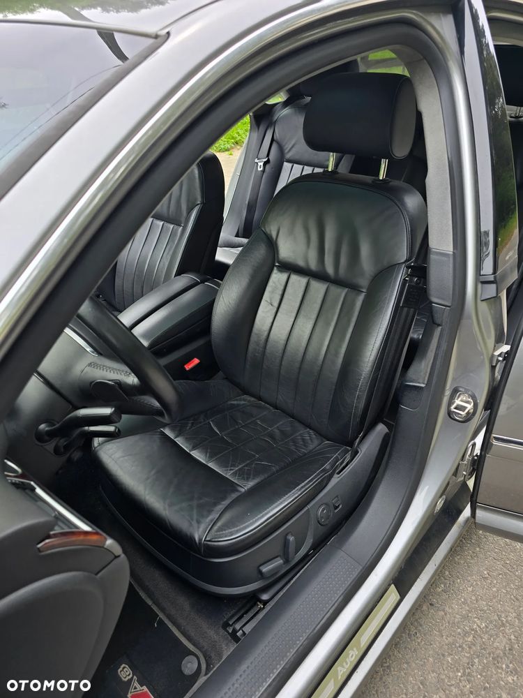 Audi A8 4.2 Quattro - 22