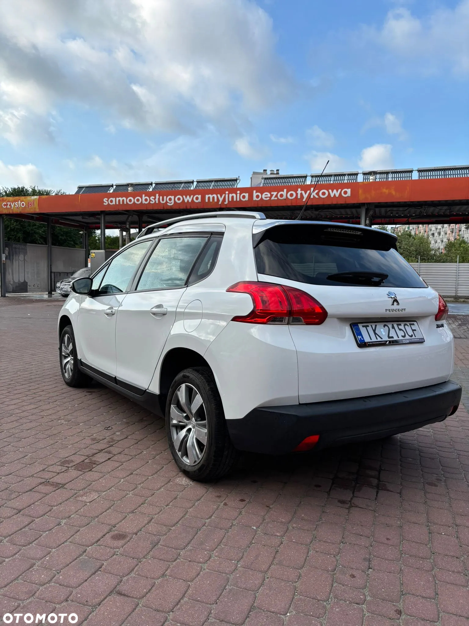 Peugeot 2008 - 4