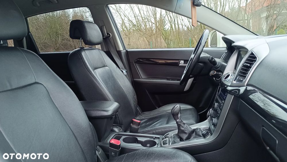 Chevrolet Captiva 2.2 D LT+ - 17