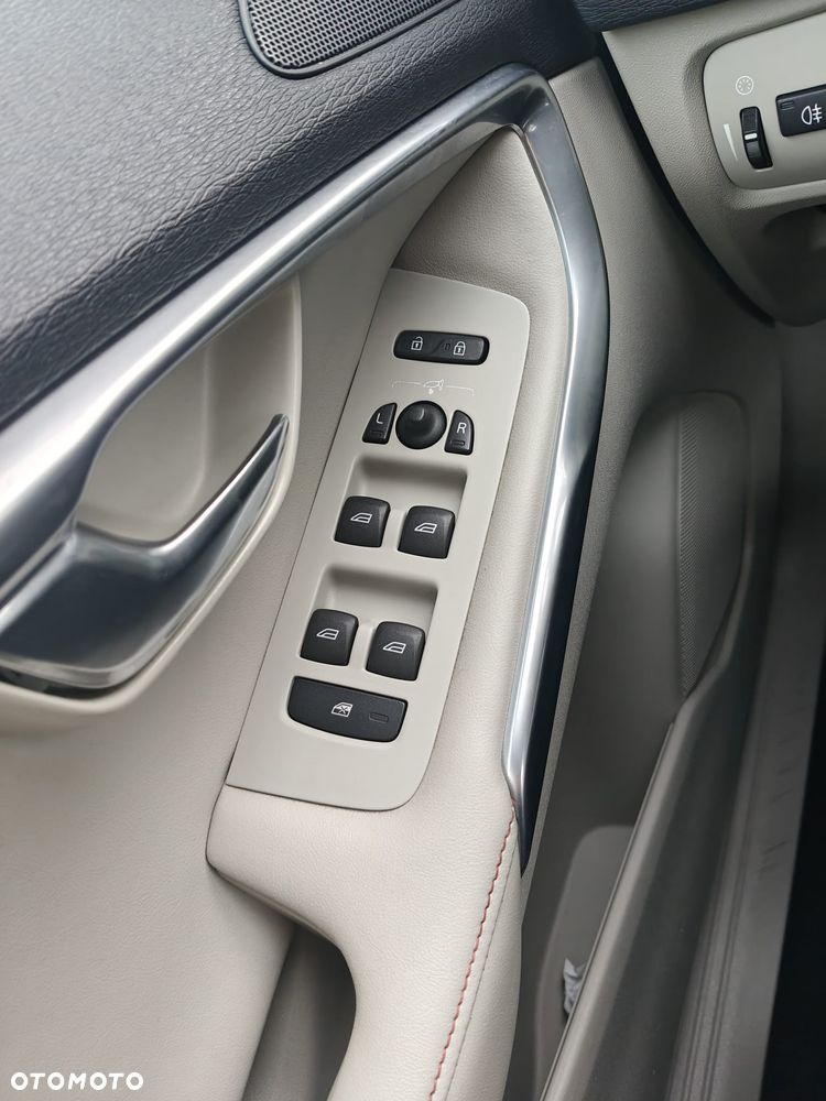 Volvo V40 D3 Drive-E Ocean Race - 21