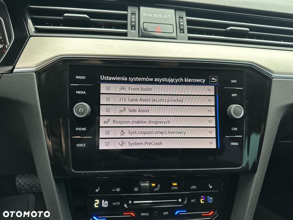 Volkswagen Passat - 17