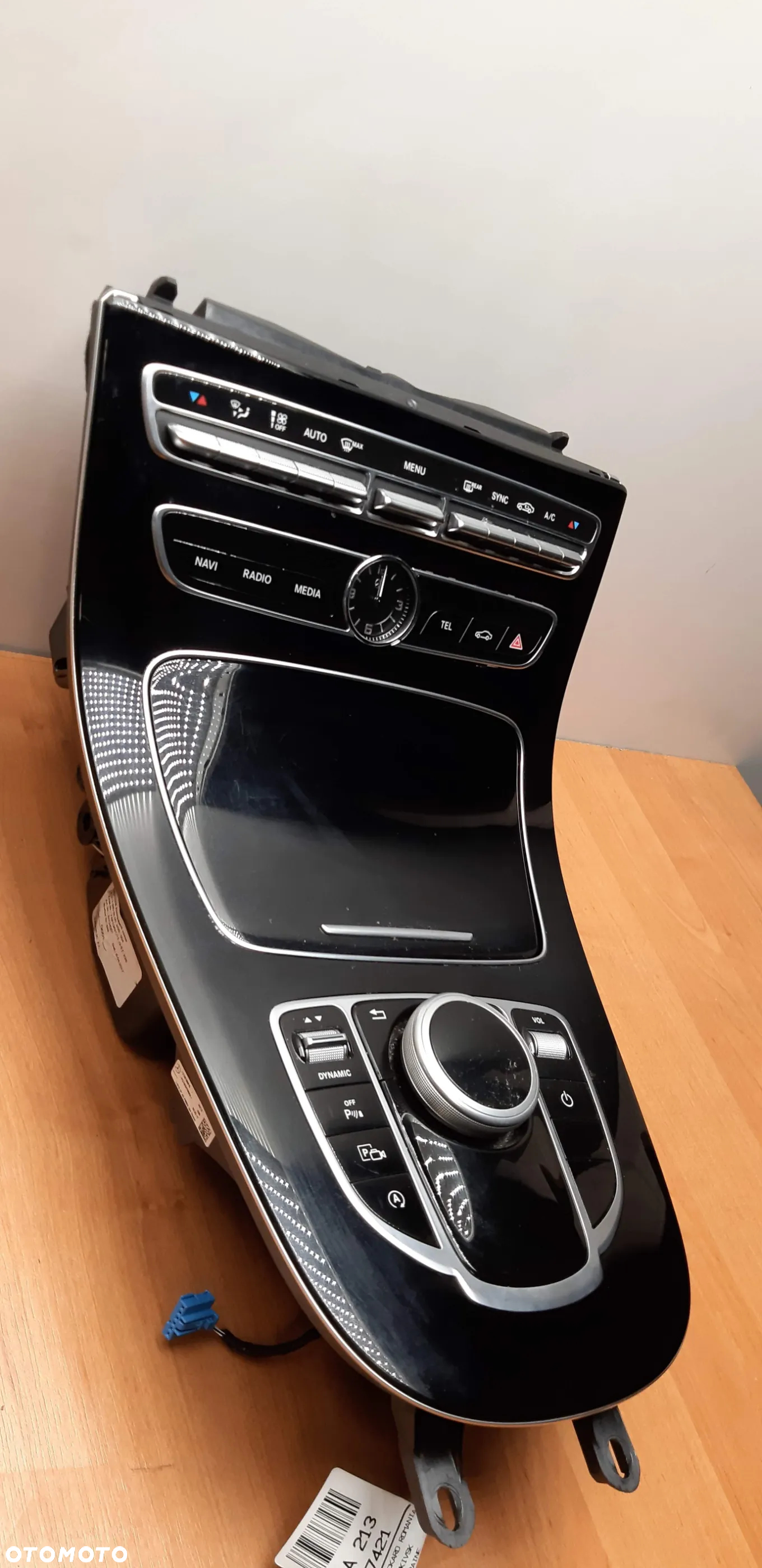 Tunel środkowy panel sterowania Mercedes W213 2020r. Sedan 2.0d - 2