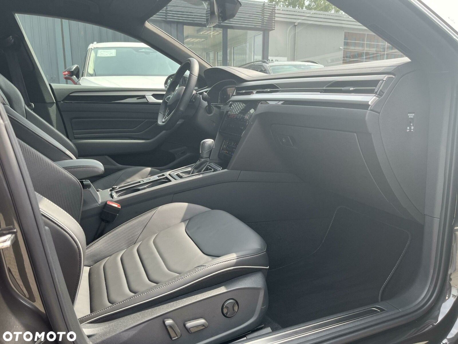 Volkswagen Arteon 2.0 TDI 4Motion R-Line DSG - 11