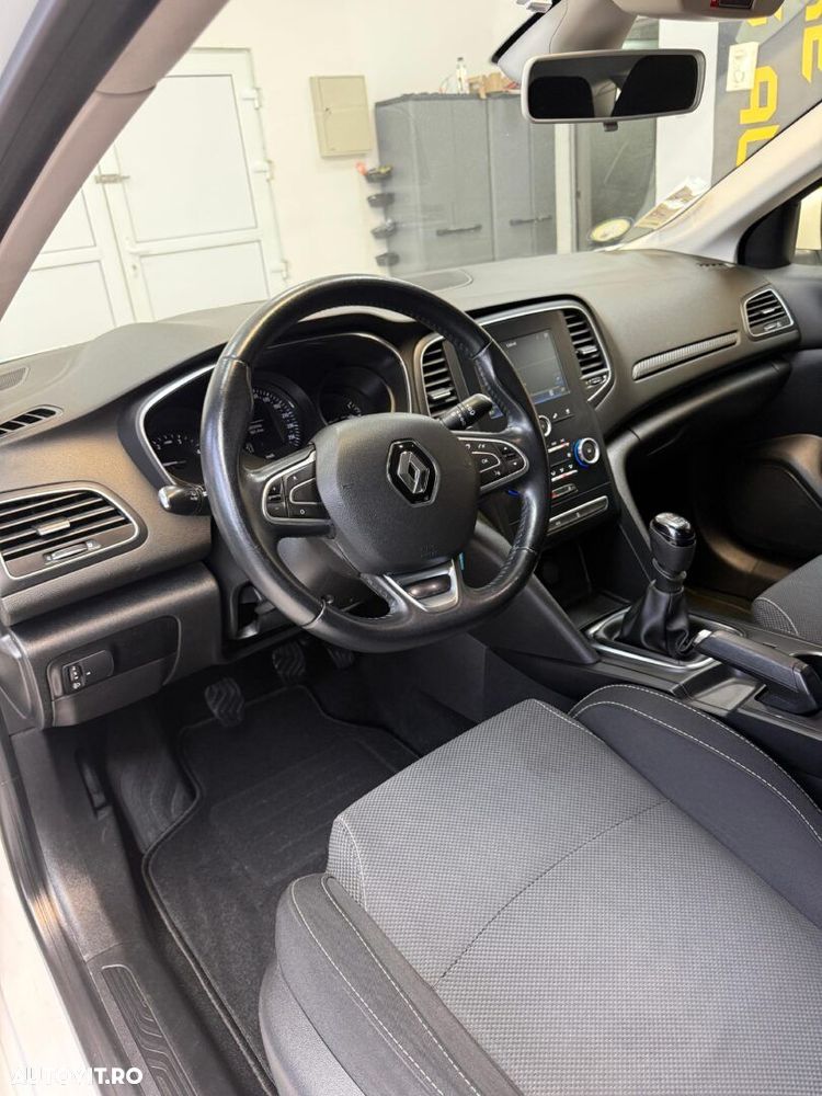 Renault Megane - 19