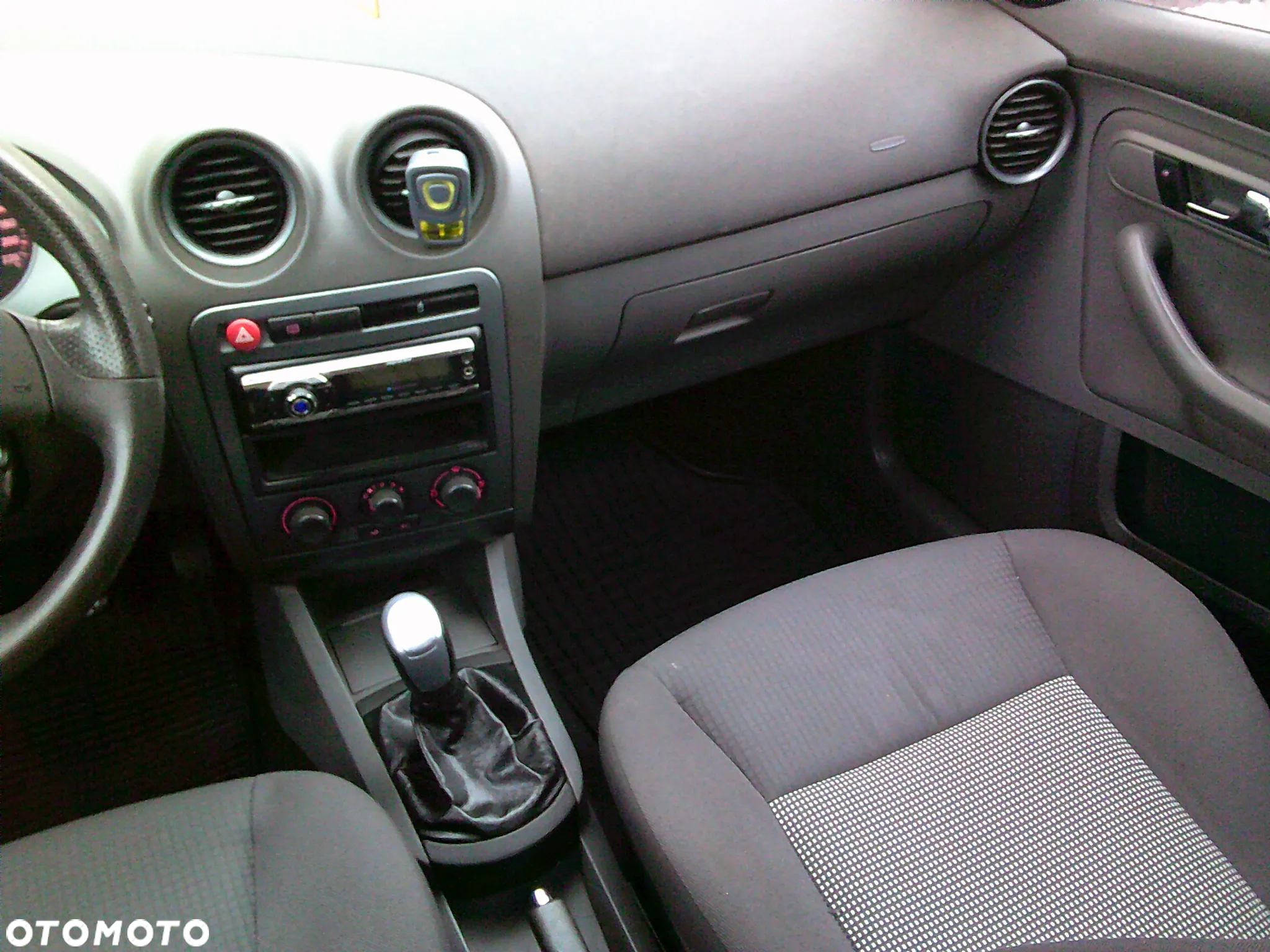 Seat Ibiza 1.4 16V Reference - 14