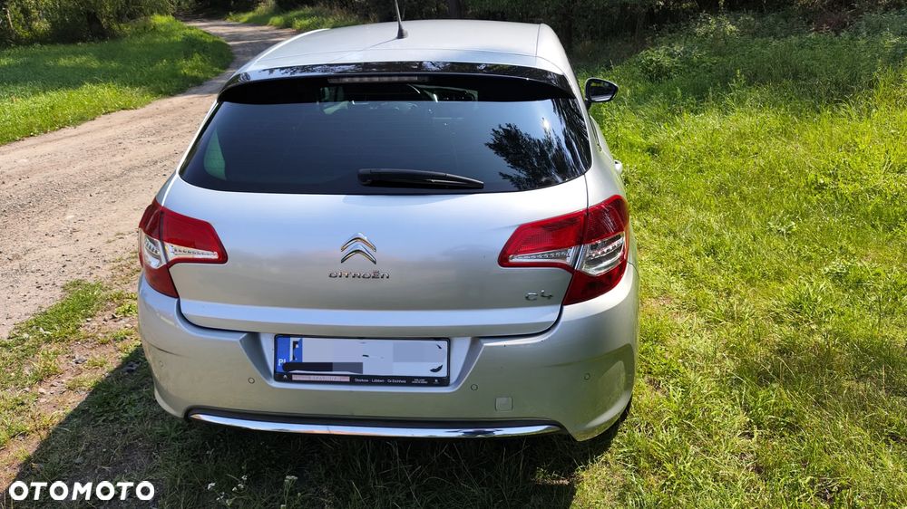 Citroën C4 e-HDi 115 Exclusive - 4