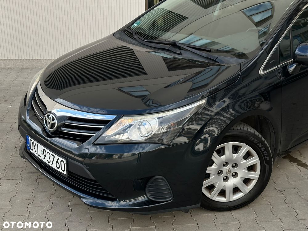 Toyota Avensis 1.6 Active - 9