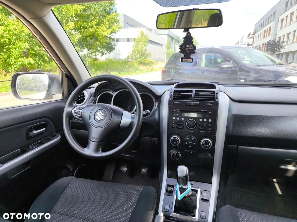 Suzuki Grand Vitara 2.0 De luxe - 6