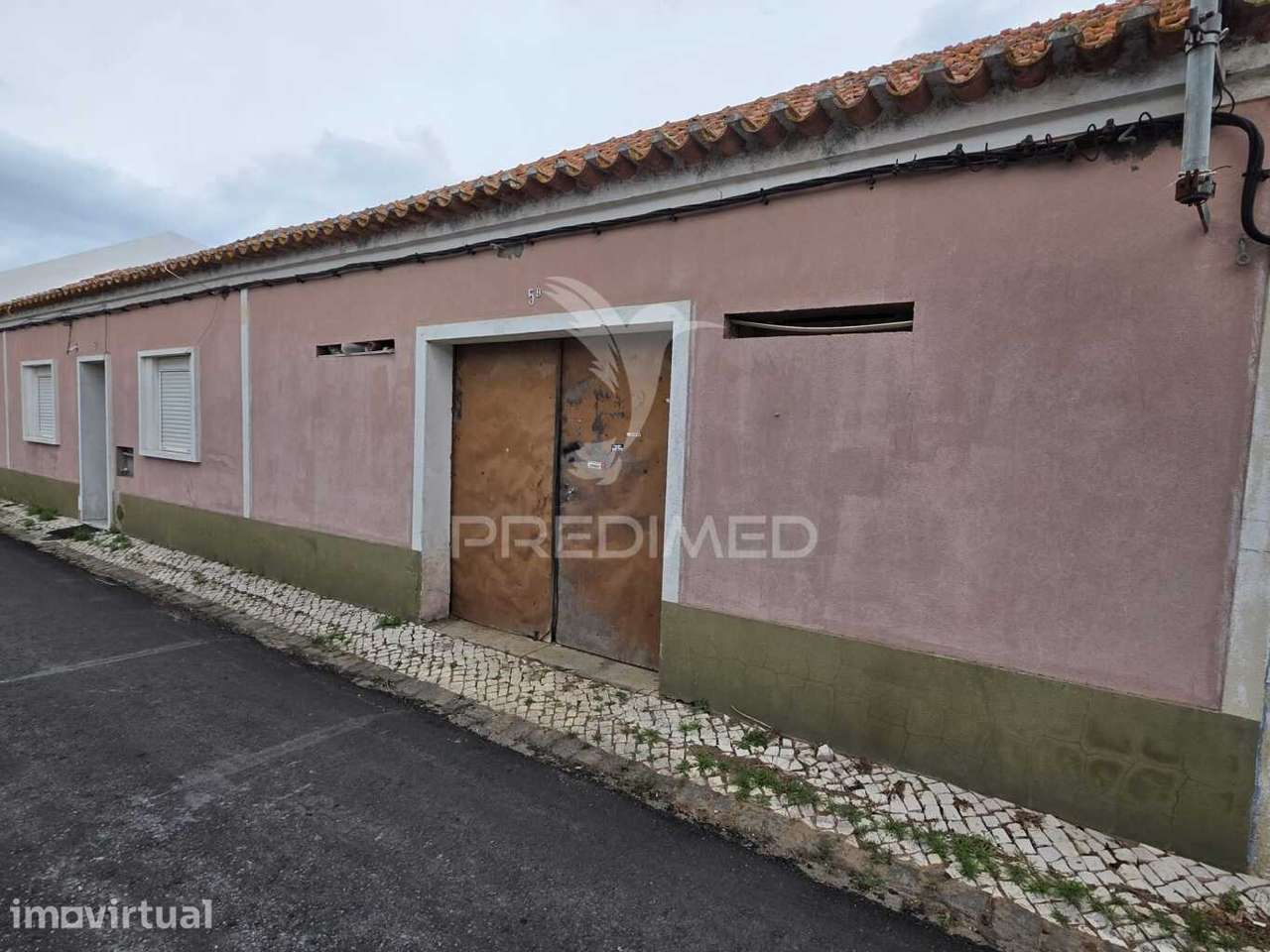 Moradia T2 para Remodelar – Excelente Investimento! - Grande imagem: 2/23