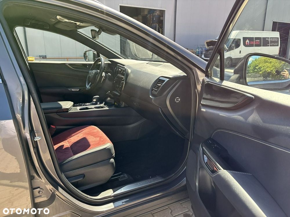 Lexus NX - 16