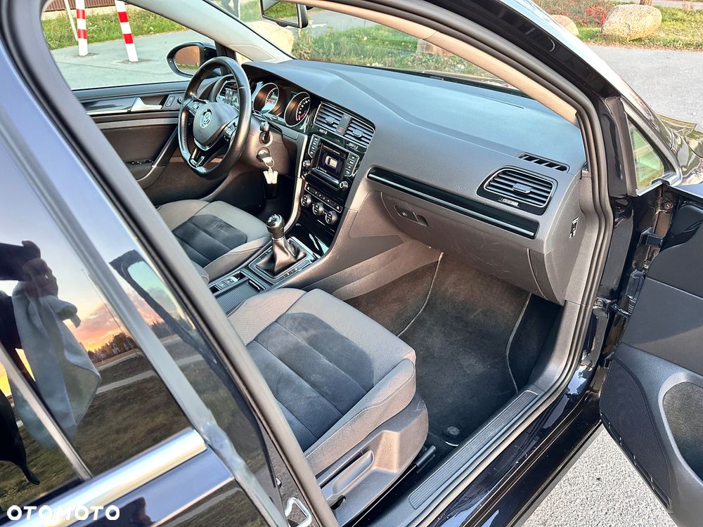 Volkswagen Golf 1.6 TDI Highline - 14