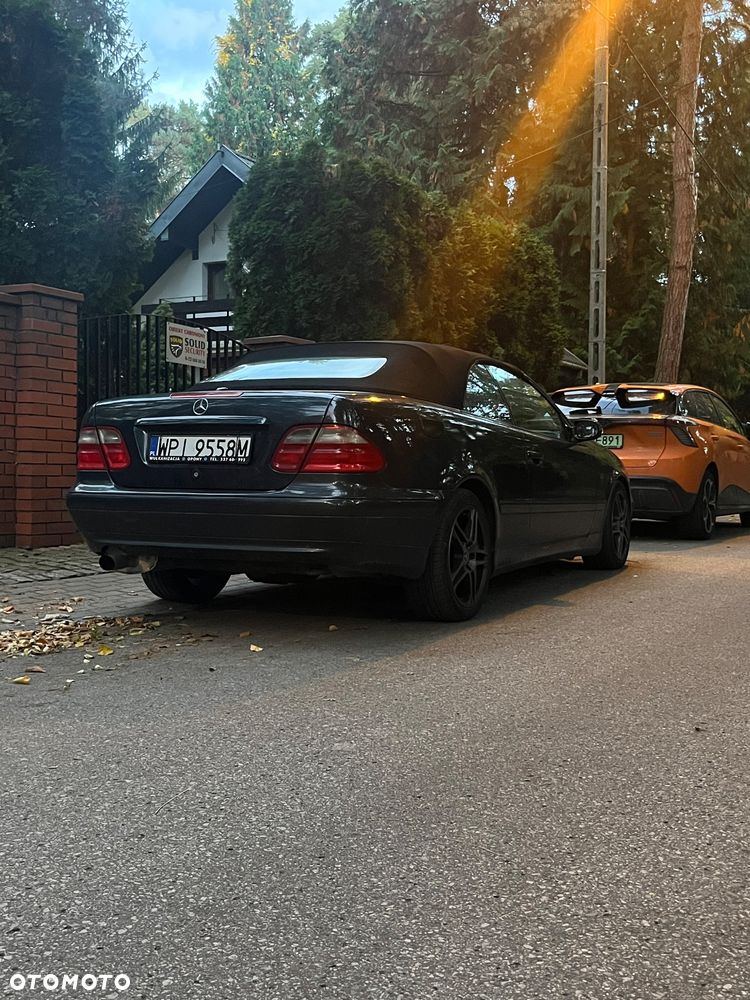 Mercedes-Benz CLK - 4