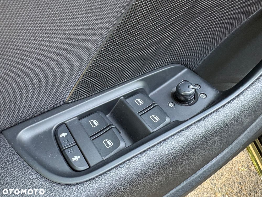 Audi A3 Sportback 1.6 TDI (clean diesel) S line Sportpaket - 16