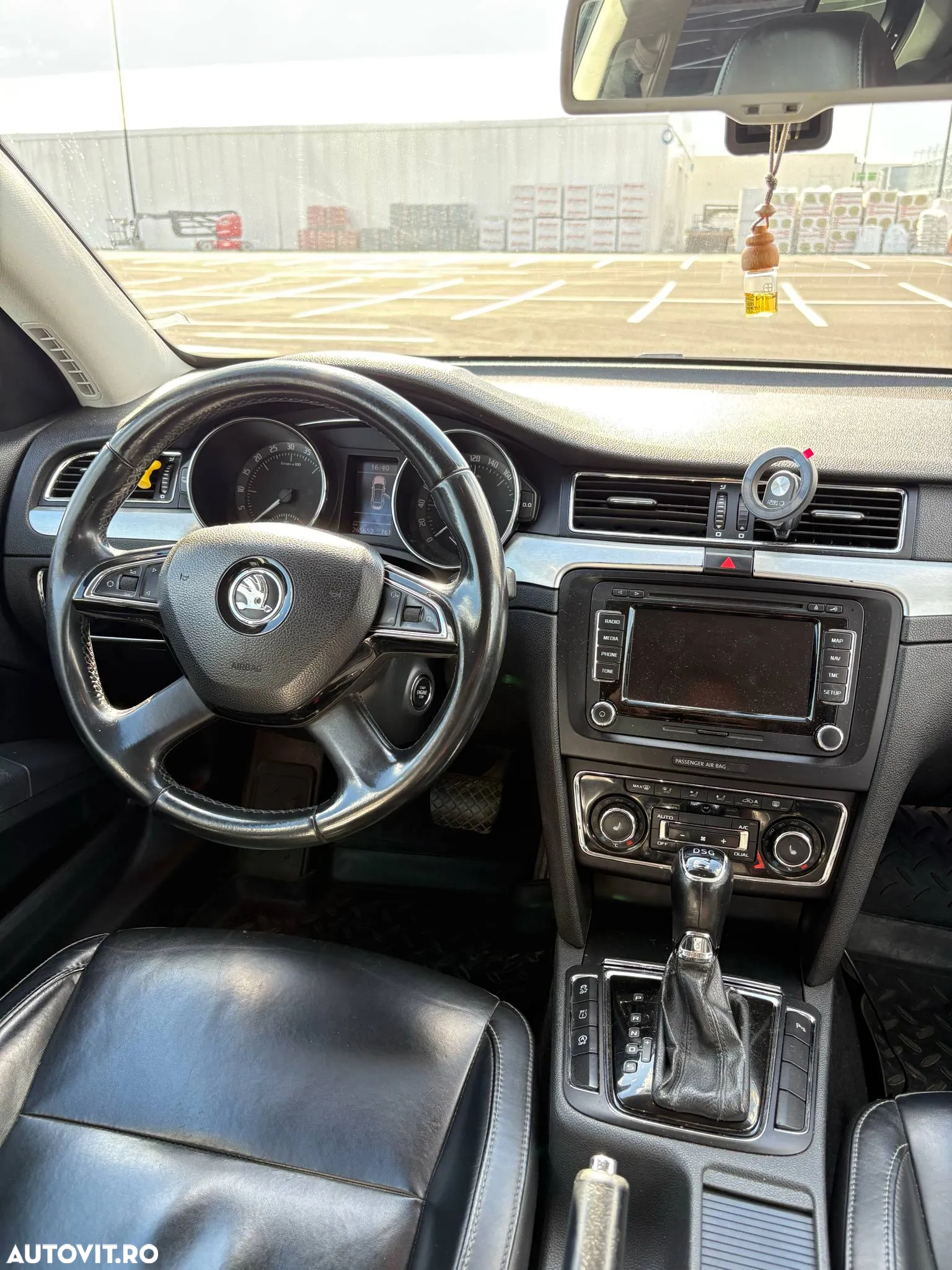 Skoda Superb 2.0 TDI DSG Elegance - 3
