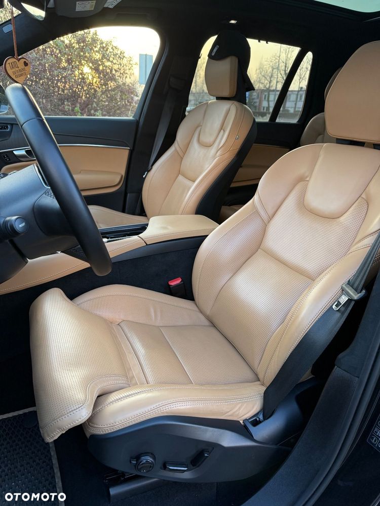 Volvo XC 90 B5 D AWD Ultimate Dark 7os - 11