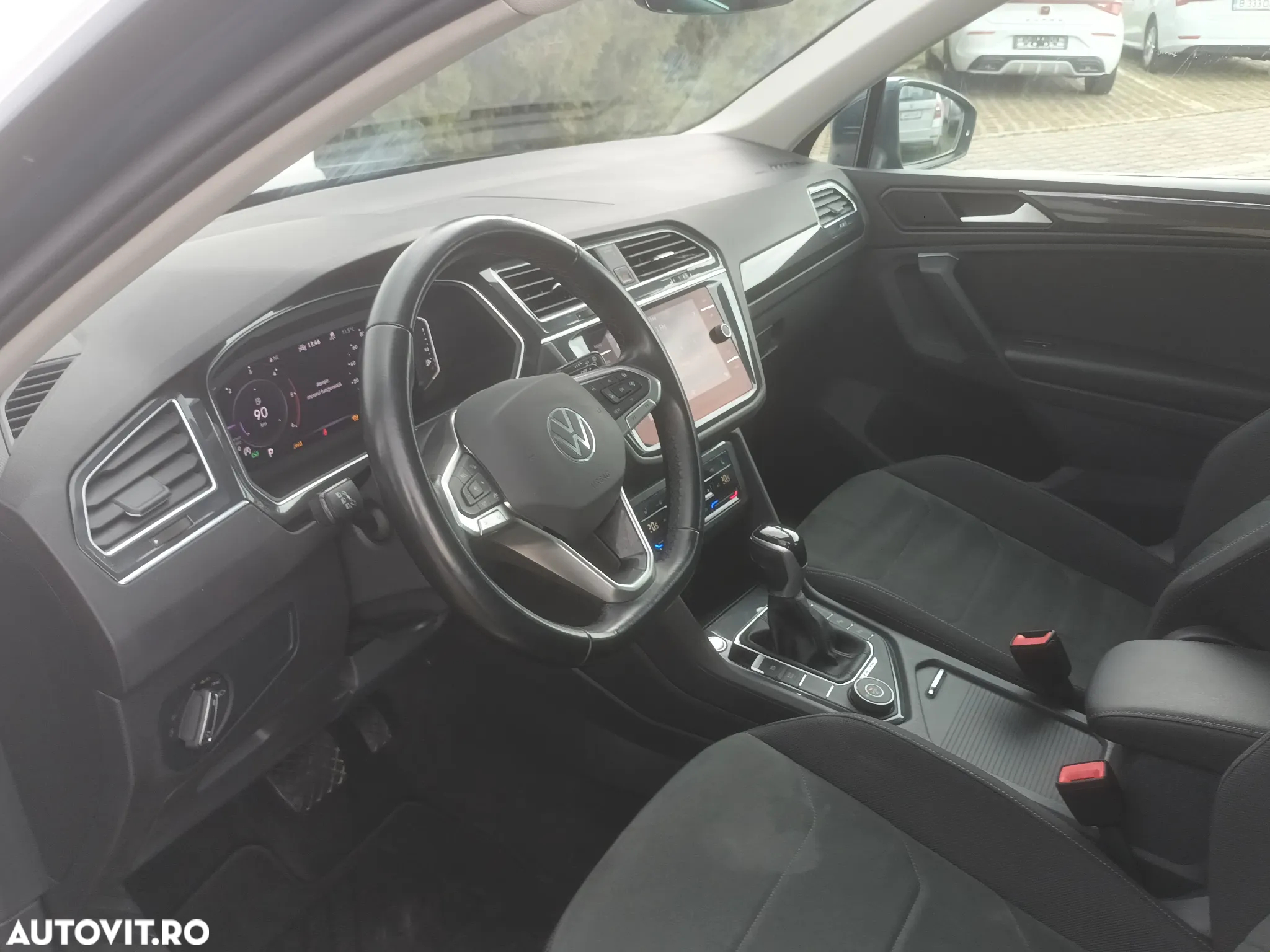 Volkswagen Tiguan 2.0 TDI DSG Elegance - 6