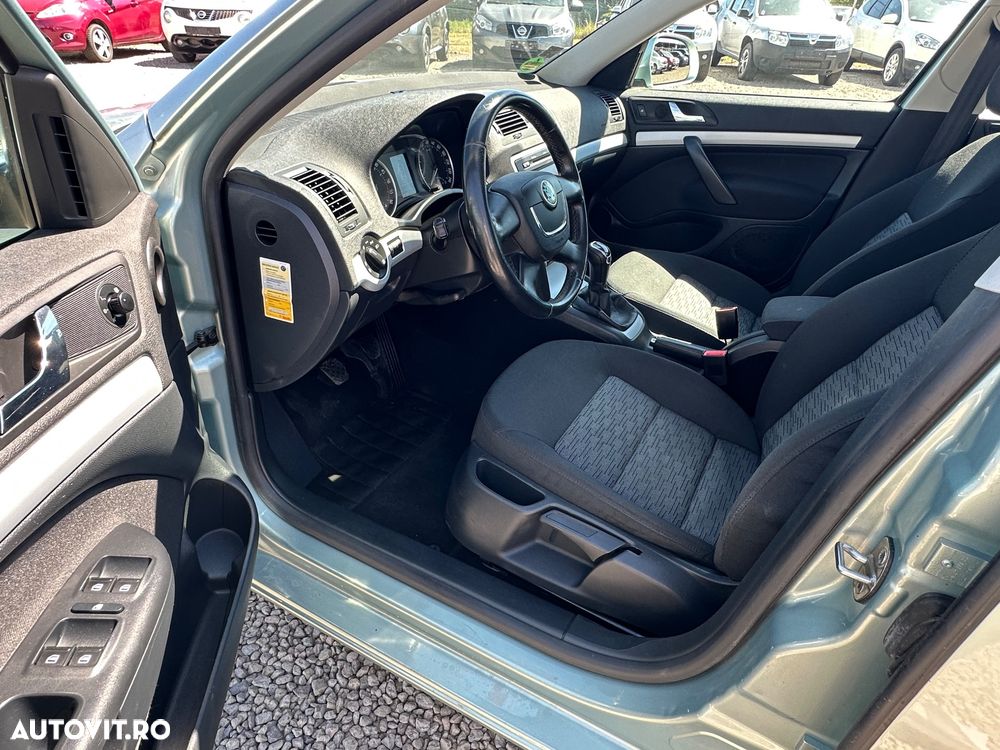 Skoda Octavia 1.6 TDI DPF IMPULS EDITION - 9