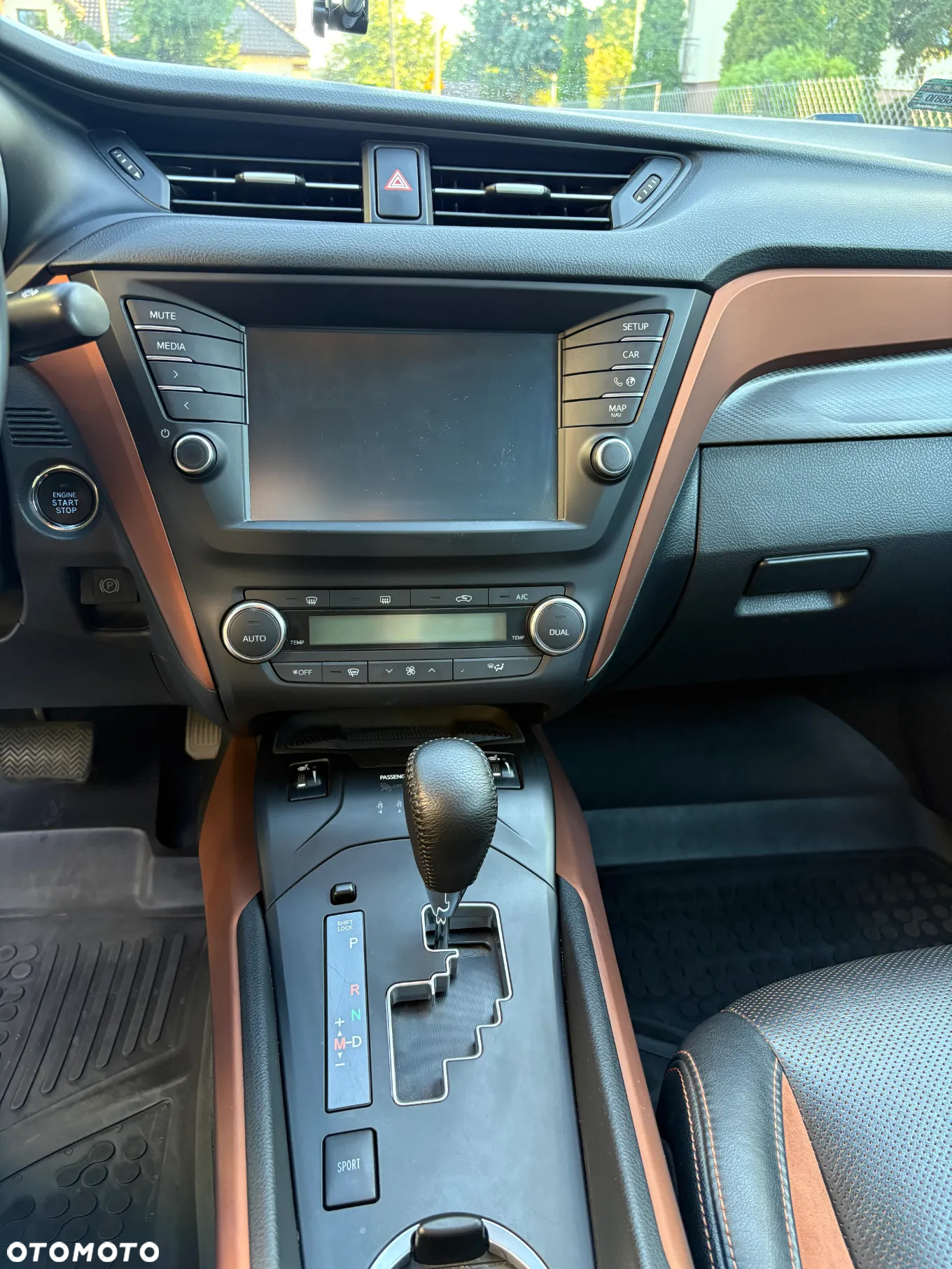 Toyota Avensis 1.8 Premium MS - 8