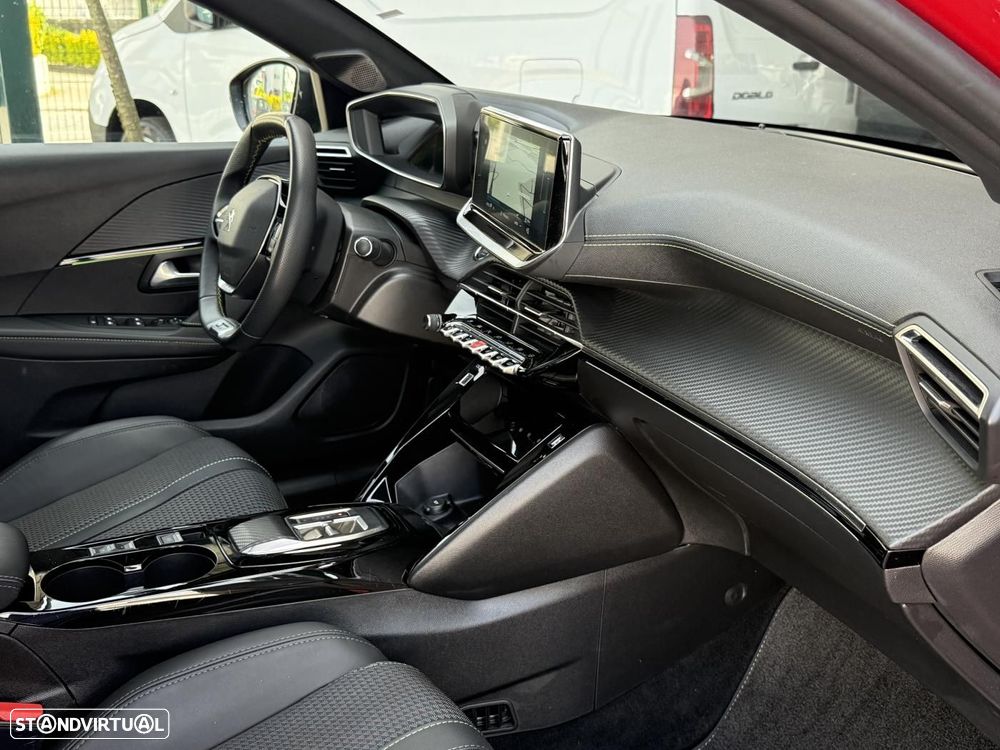 Peugeot e-208 GT - 44