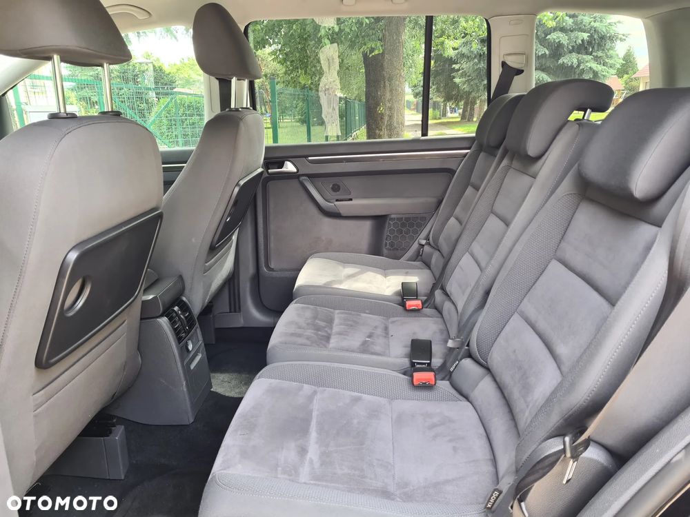 Volkswagen Touran - 7