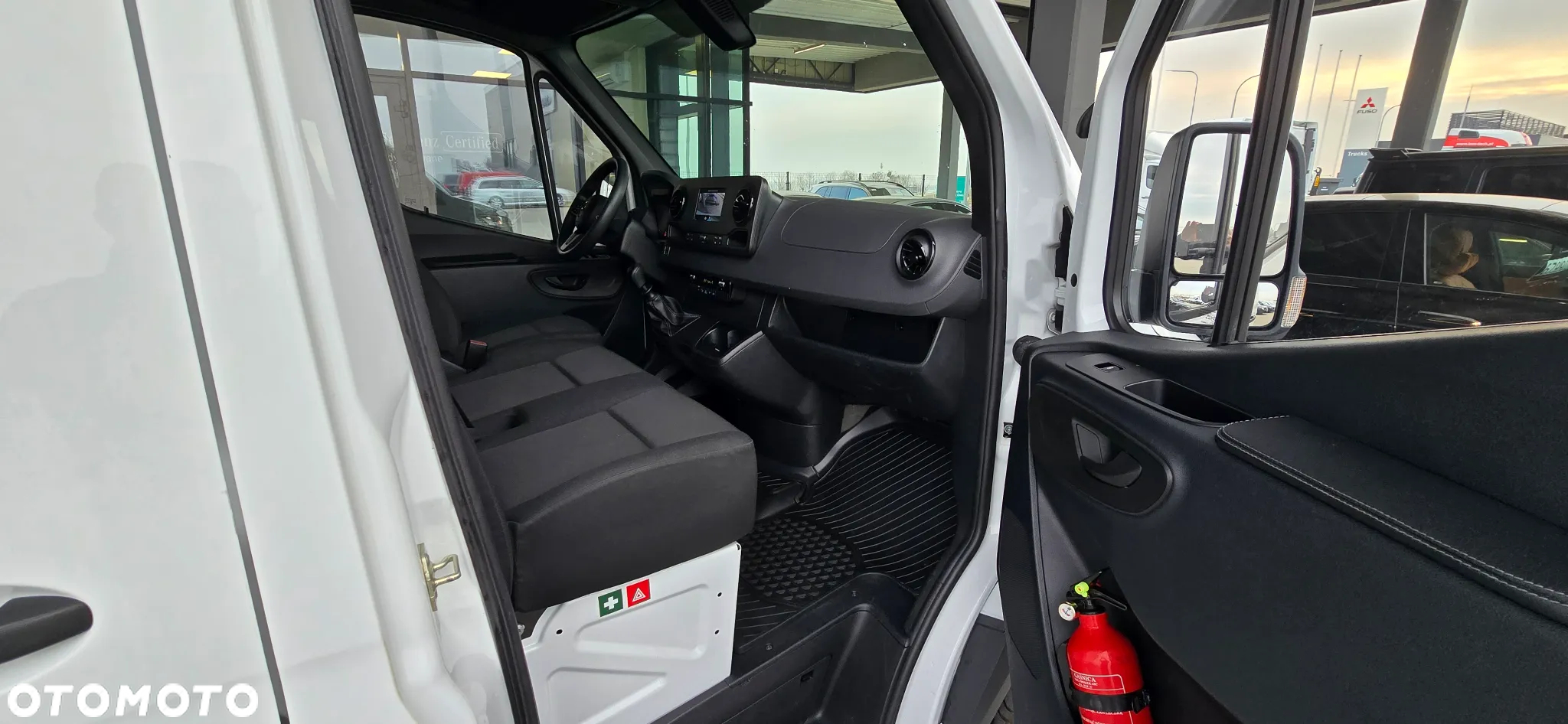 Mercedes-Benz Sprinter - 12