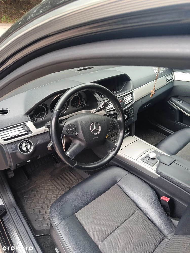 Mercedes-Benz Klasa E 250 CGI BlueEff Avantgarde - 7