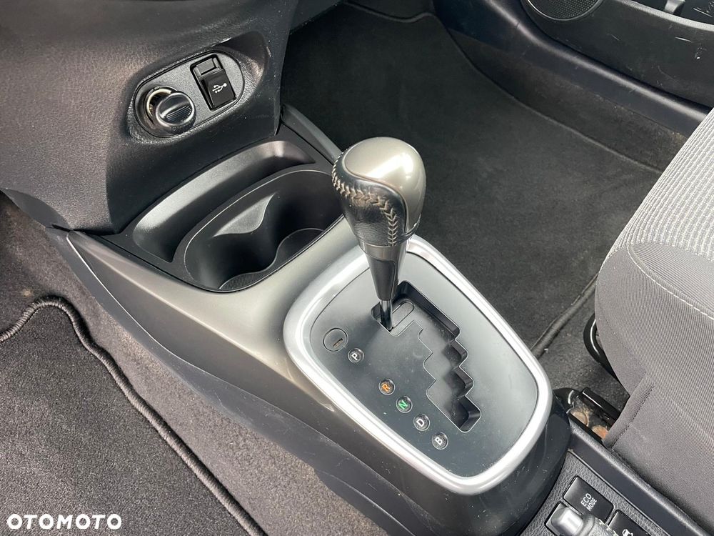 Toyota Yaris 1.5 VVT-i Comfort - 14