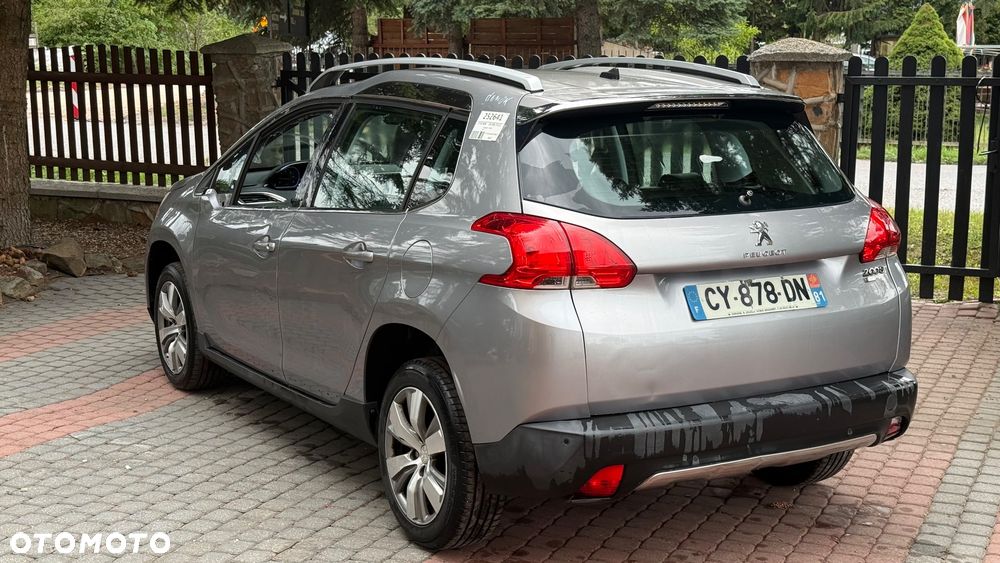 Peugeot 2008 1.6 e-HDi Allure S&S - 4