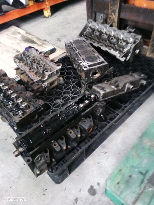 Cabeça motor Ford Focus 1.8DI C9DA - 2