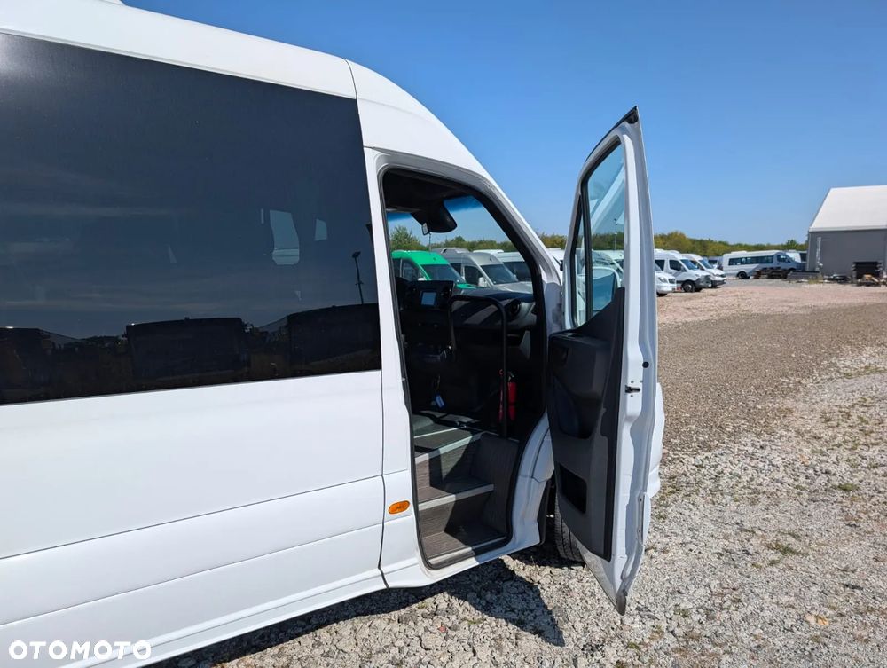 Mercedes-Benz Sprinter 517 - 13