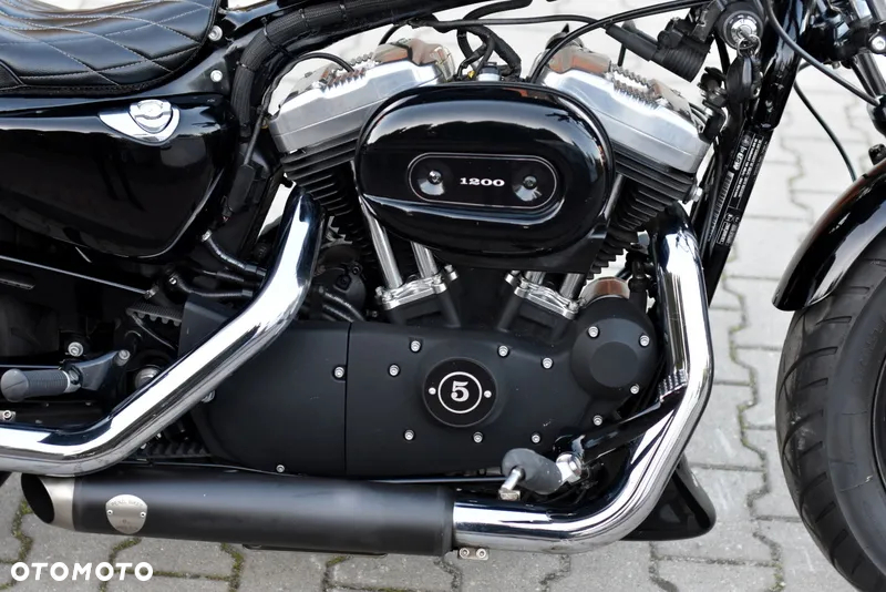 Harley-Davidson Sportster Forty-Eight - 11