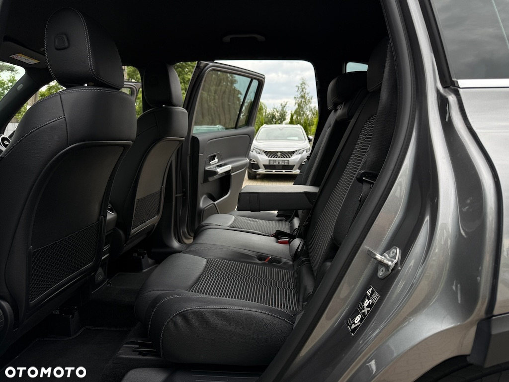 Mercedes-Benz GLB 200 d 8G-DCT - 33
