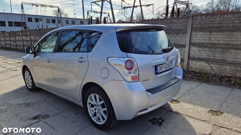 Toyota Verso 2.0 D-4D Executive - 7